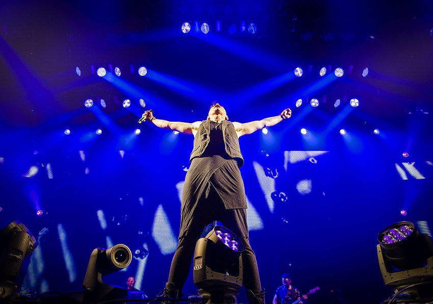 Avolites Sapphire Touch and Ai S8 servers ramp up The Script’s arena tour